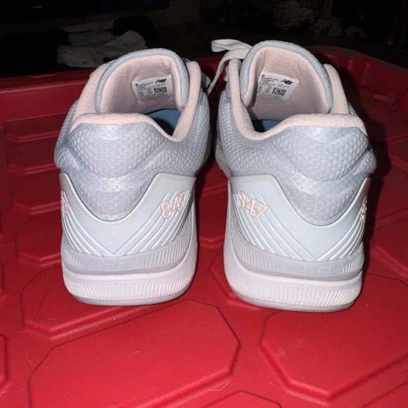 Size 11; New Balance 847 V4 Women's Athletic Walking Shoes - Picture 6 of 14
